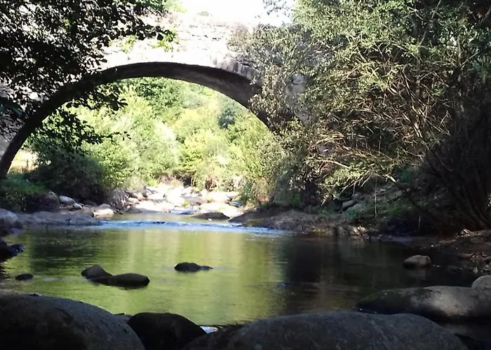 Mosaïque Accueil Rando, Pêche, Farniente Hébergement de vacances *